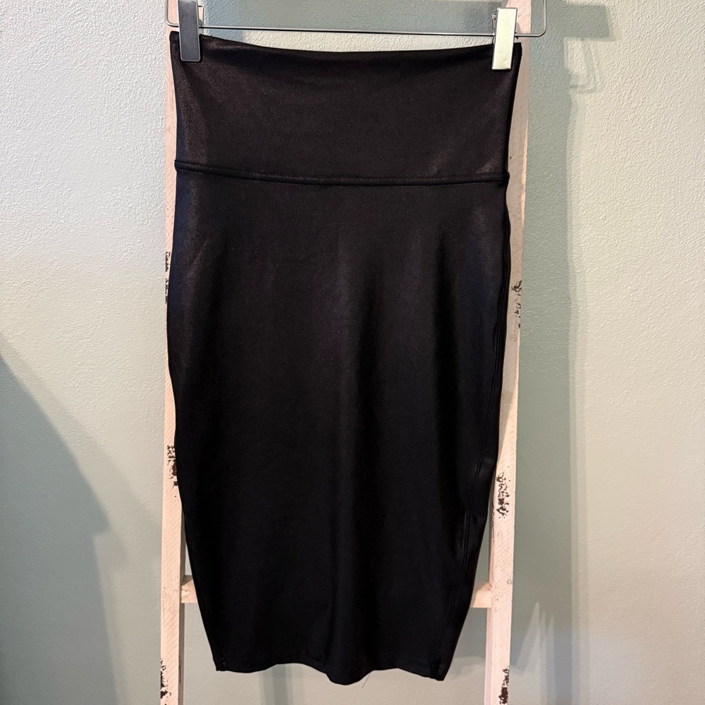 SPANX Faux Leather Black Women's Pencil Skirt Tummy Control Size S Shiny